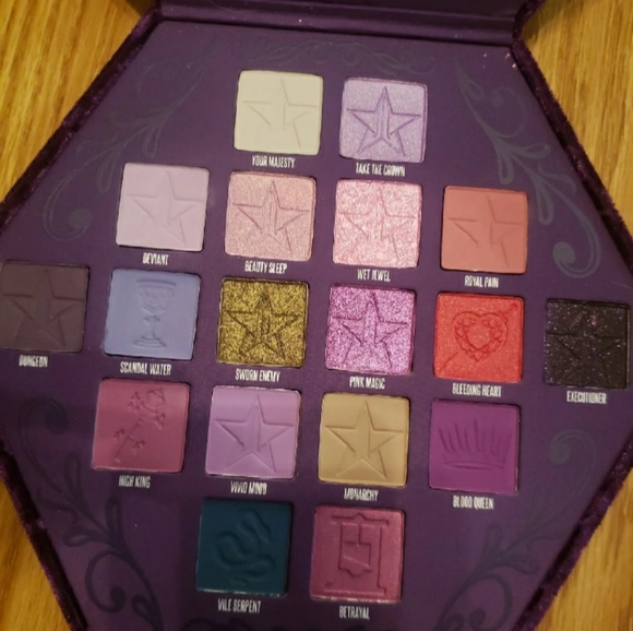 Jeffree Star Blood Must Palette - Picture 2 of 4